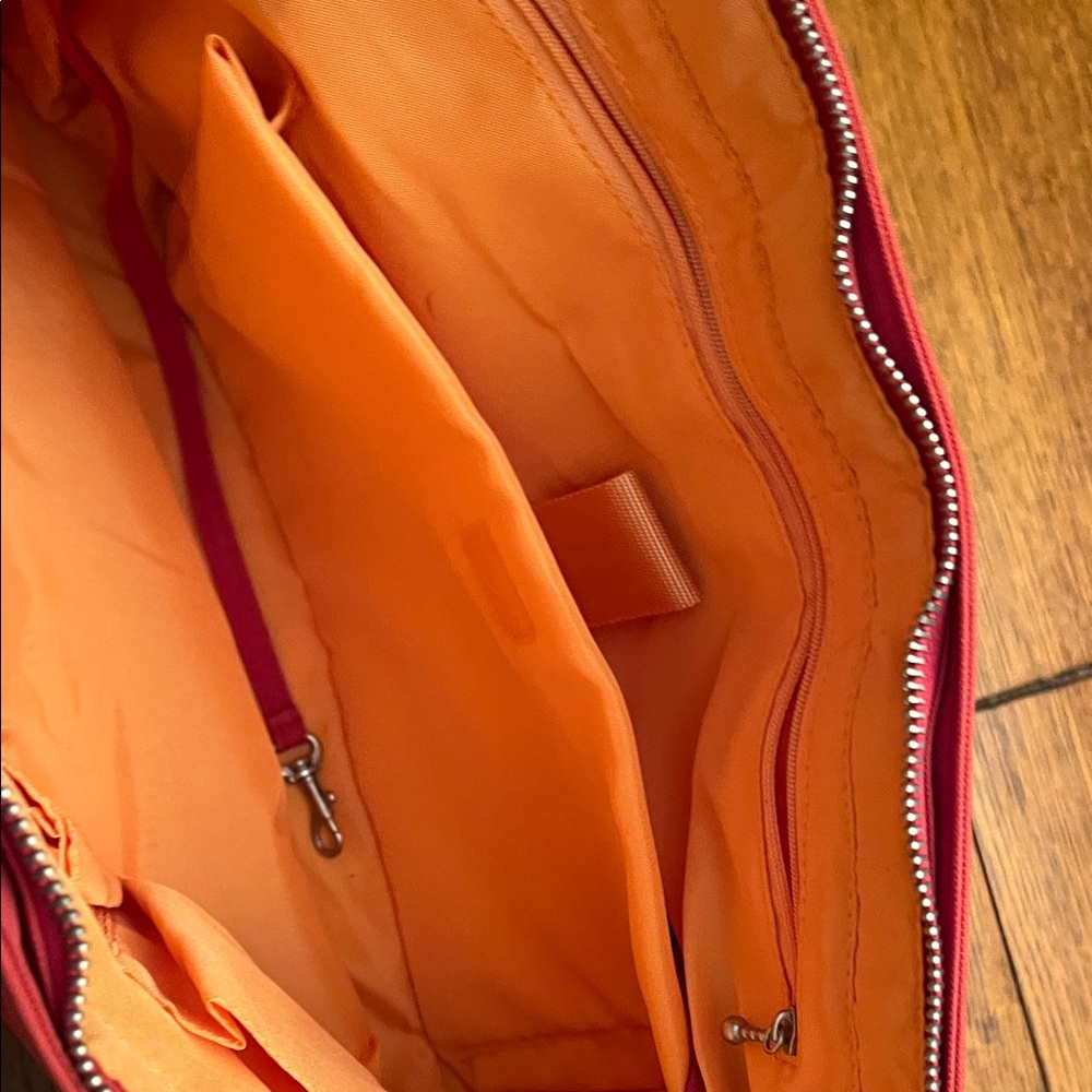 Baggallini Nantucket Red Quilted Tote Bag, EUC - Picture 3 of 8